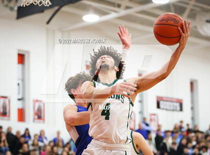 Thumbnail 3 in Utica Eisenhower vs Lake Orion (MHSAA District Semifinal) photogallery.