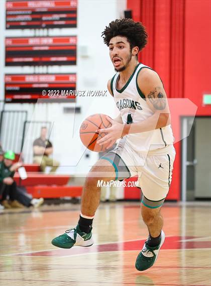 Thumbnail 1 in Utica Eisenhower vs Lake Orion (MHSAA District Semifinal) photogallery.