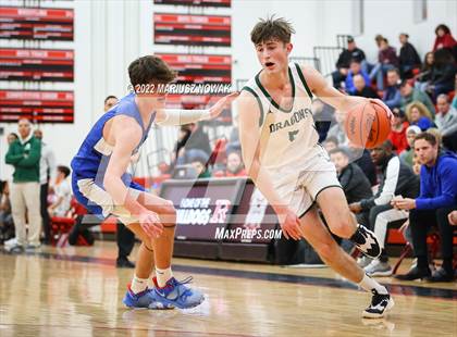 Thumbnail 1 in Utica Eisenhower vs Lake Orion (MHSAA District Semifinal) photogallery.