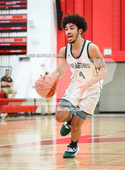 Thumbnail 3 in Utica Eisenhower vs Lake Orion (MHSAA District Semifinal) photogallery.