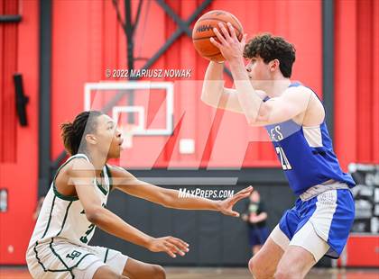 Thumbnail 1 in Utica Eisenhower vs Lake Orion (MHSAA District Semifinal) photogallery.