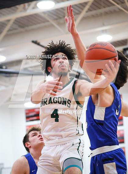 Thumbnail 3 in Utica Eisenhower vs Lake Orion (MHSAA District Semifinal) photogallery.