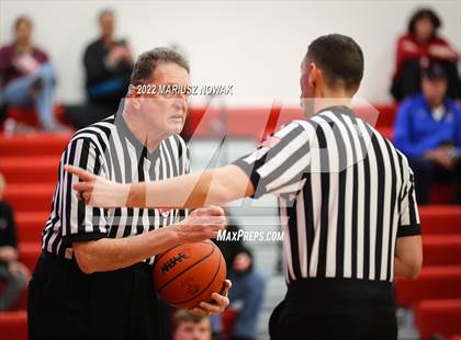 Thumbnail 2 in Utica Eisenhower vs Lake Orion (MHSAA District Semifinal) photogallery.