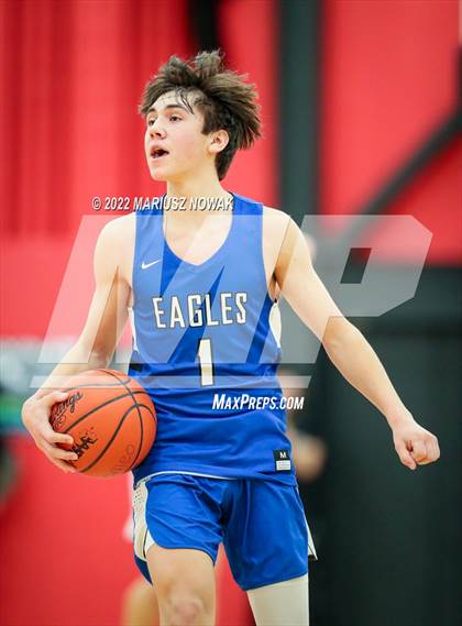 Thumbnail 2 in Utica Eisenhower vs Lake Orion (MHSAA District Semifinal) photogallery.
