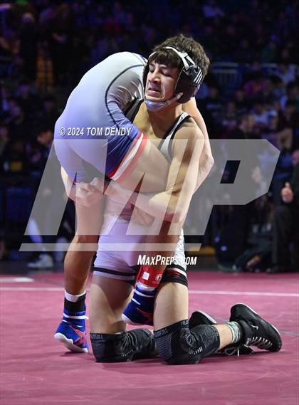 Thumbnail 3 in UIL 5A Championship Finals 106-144lb photogallery.