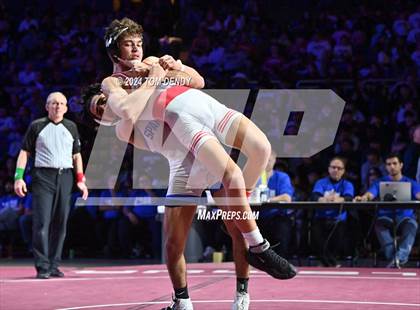 Thumbnail 1 in UIL 5A Championship Finals 106-144lb photogallery.