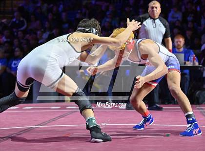 Thumbnail 2 in UIL 5A Championship Finals 106-144lb photogallery.