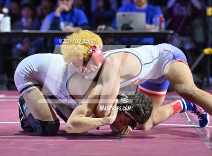 Thumbnail 1 in UIL 5A Championship Finals 106-144lb photogallery.