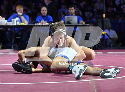Thumbnail 2 in UIL 5A Championship Finals 106-144lb photogallery.