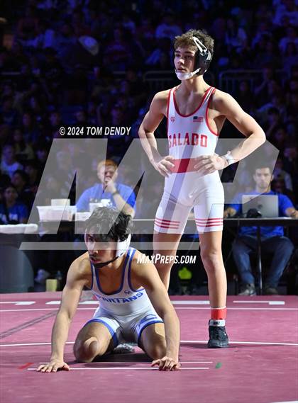 Thumbnail 1 in UIL 5A Championship Finals 106-144lb photogallery.