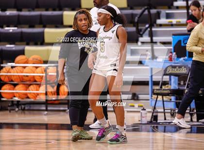 Thumbnail 3 in Sprayberry vs. Hiram (1st Annual Sprayberry Thanksgiving Classic Final) photogallery.