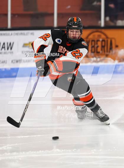 Thumbnail 1 in Brother Rice @ Houghton photogallery.