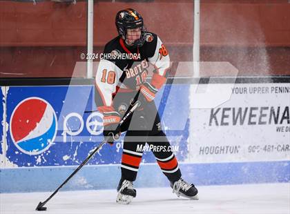 Thumbnail 2 in Brother Rice @ Houghton photogallery.