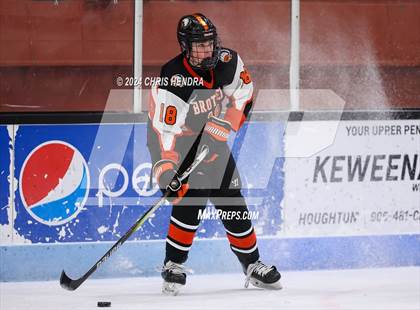 Thumbnail 1 in Brother Rice @ Houghton photogallery.
