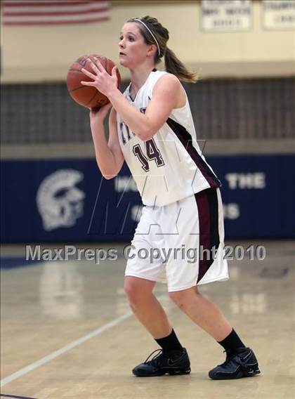 Thumbnail 1 in Monroe County Senior All-Star Game (Section 5) photogallery.