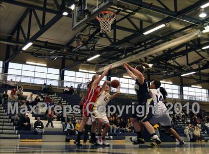 Thumbnail 3 in Monroe County Senior All-Star Game (Section 5) photogallery.