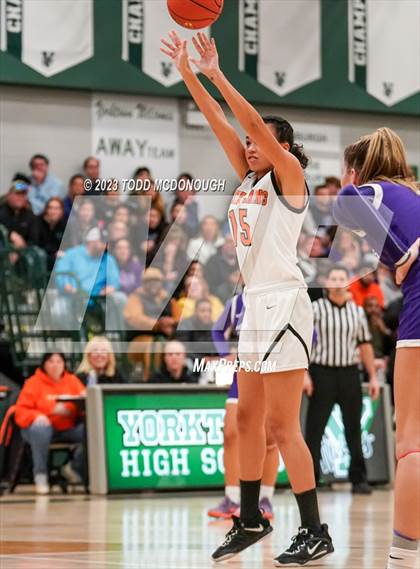 Thumbnail 2 in White Plains vs Monroe-Woodbury (NYSPHSAA Class AA Regionals) photogallery.