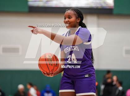 Thumbnail 2 in White Plains vs Monroe-Woodbury (NYSPHSAA Class AA Regionals) photogallery.