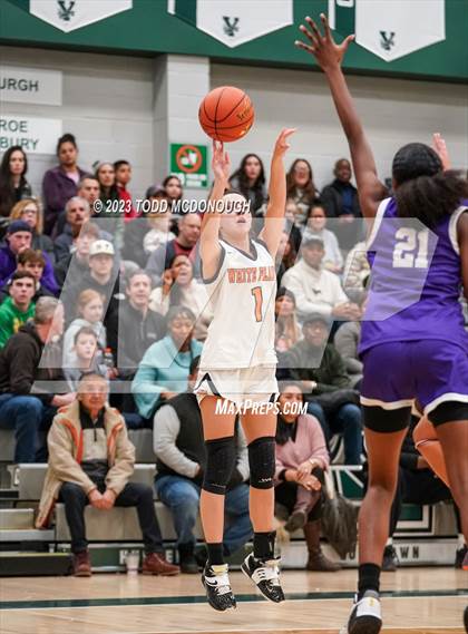 Thumbnail 2 in White Plains vs Monroe-Woodbury (NYSPHSAA Class AA Regionals) photogallery.
