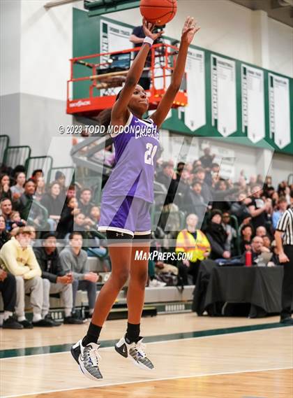 Thumbnail 3 in White Plains vs Monroe-Woodbury (NYSPHSAA Class AA Regionals) photogallery.