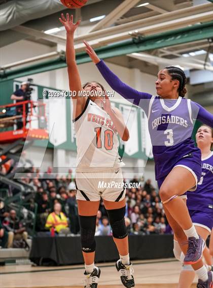 Thumbnail 2 in White Plains vs Monroe-Woodbury (NYSPHSAA Class AA Regionals) photogallery.