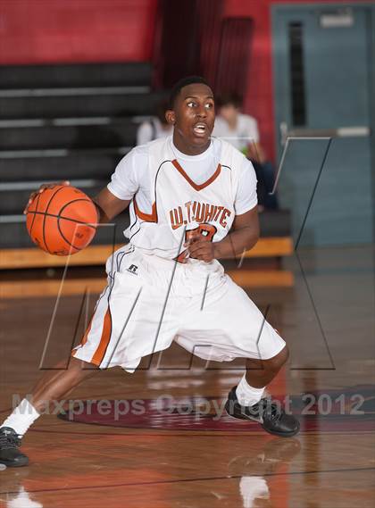 Thumbnail 2 in Horn [Dr. John] vs White [W.T.] (Carrollton-Farmers Branch Basketball Classic) photogallery.