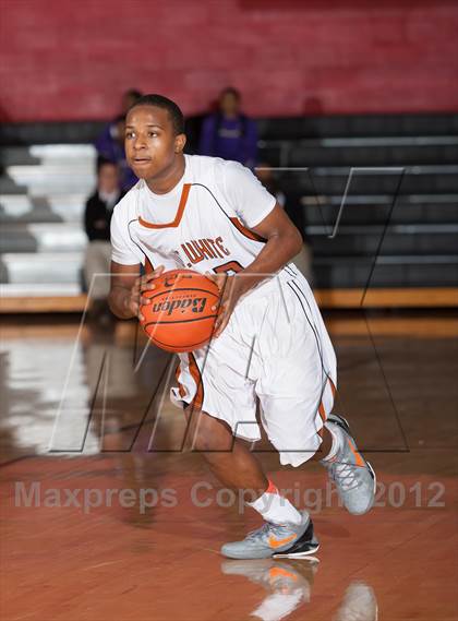 Thumbnail 3 in Horn [Dr. John] vs White [W.T.] (Carrollton-Farmers Branch Basketball Classic) photogallery.