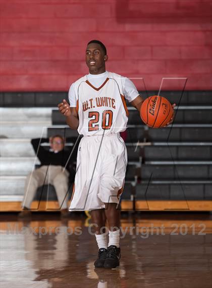 Thumbnail 2 in Horn [Dr. John] vs White [W.T.] (Carrollton-Farmers Branch Basketball Classic) photogallery.
