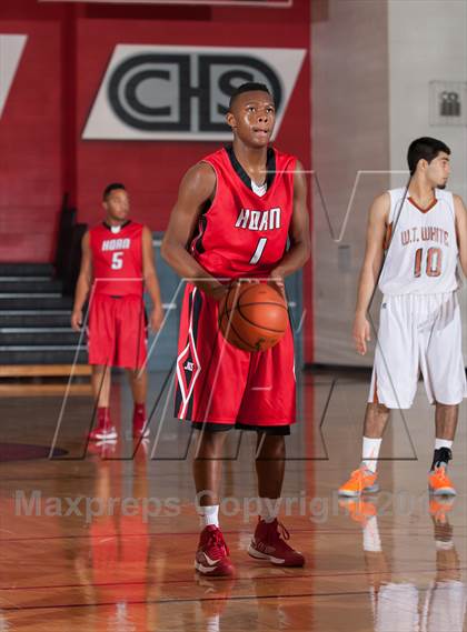 Thumbnail 3 in Horn [Dr. John] vs White [W.T.] (Carrollton-Farmers Branch Basketball Classic) photogallery.