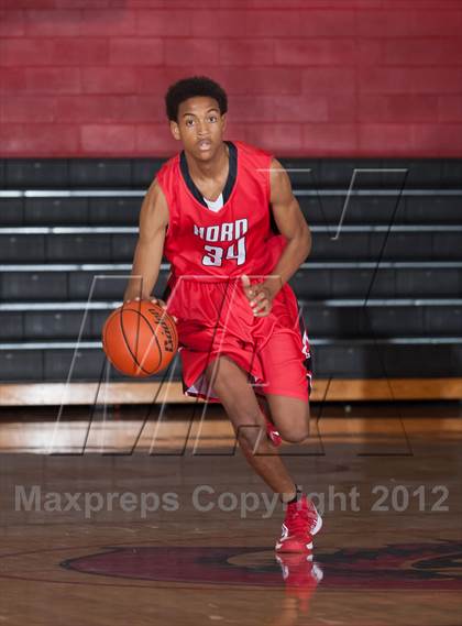Thumbnail 2 in Horn [Dr. John] vs White [W.T.] (Carrollton-Farmers Branch Basketball Classic) photogallery.