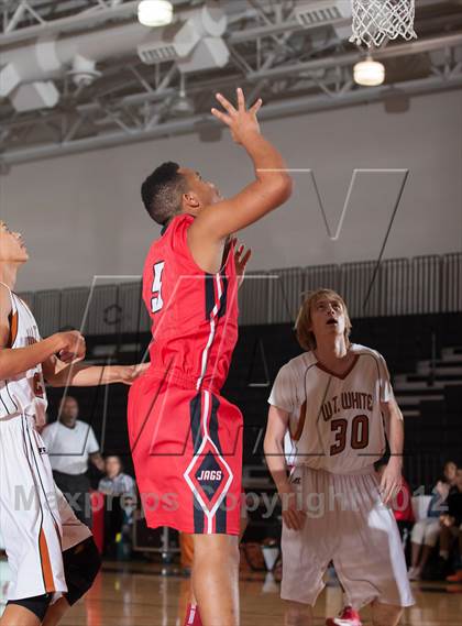 Thumbnail 1 in Horn [Dr. John] vs White [W.T.] (Carrollton-Farmers Branch Basketball Classic) photogallery.