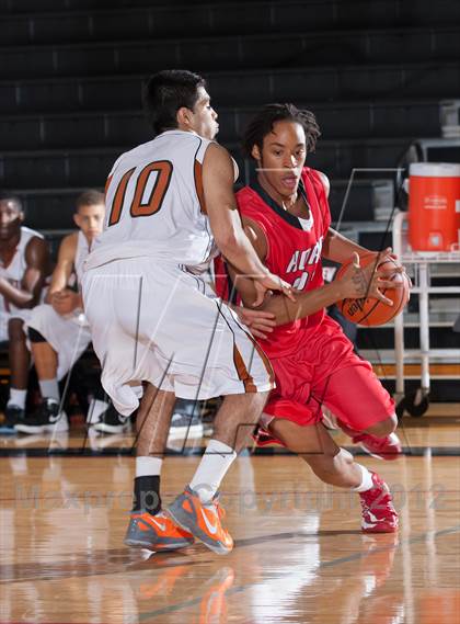 Thumbnail 1 in Horn [Dr. John] vs White [W.T.] (Carrollton-Farmers Branch Basketball Classic) photogallery.