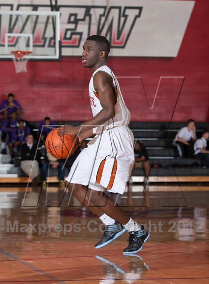 Thumbnail 3 in Horn [Dr. John] vs White [W.T.] (Carrollton-Farmers Branch Basketball Classic) photogallery.