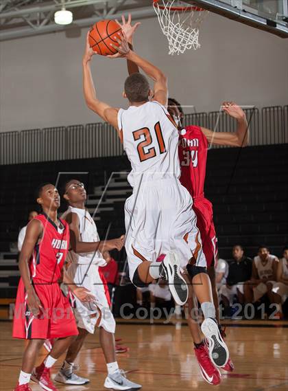 Thumbnail 2 in Horn [Dr. John] vs White [W.T.] (Carrollton-Farmers Branch Basketball Classic) photogallery.