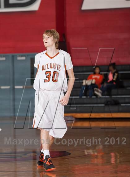 Thumbnail 3 in Horn [Dr. John] vs White [W.T.] (Carrollton-Farmers Branch Basketball Classic) photogallery.