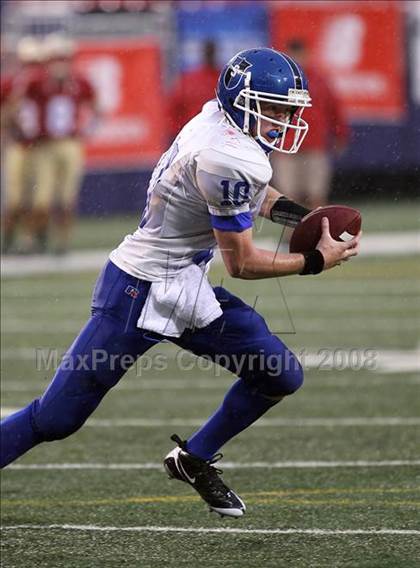Thumbnail 1 in Southington vs. Bergen Catholic (Kickoff Classic @ Giants Stadium) photogallery.