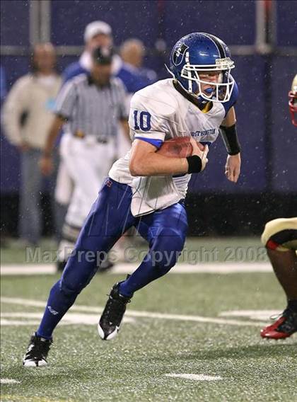 Thumbnail 3 in Southington vs. Bergen Catholic (Kickoff Classic @ Giants Stadium) photogallery.