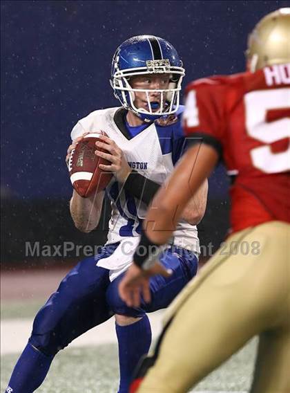 Thumbnail 2 in Southington vs. Bergen Catholic (Kickoff Classic @ Giants Stadium) photogallery.
