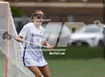 Thumbnail 3 in Rocky Point vs Bayport-Blue Point (Section XI Class C Semifinal) photogallery.