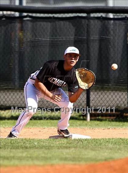 Thumbnail 2 in Pasadena Memorial vs Katy (Kenny Crafton Tournament) photogallery.