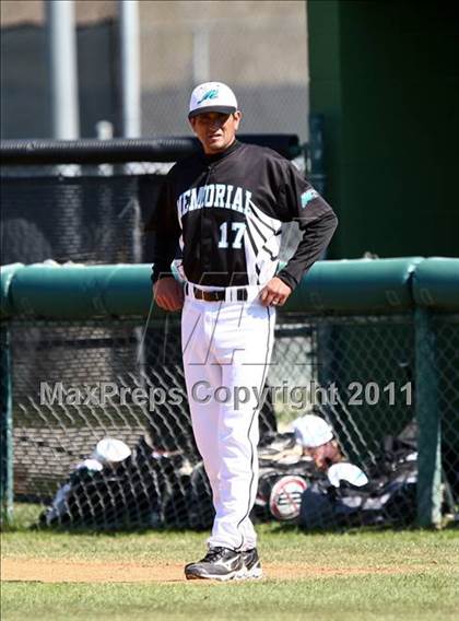 Thumbnail 1 in Pasadena Memorial vs Katy (Kenny Crafton Tournament) photogallery.
