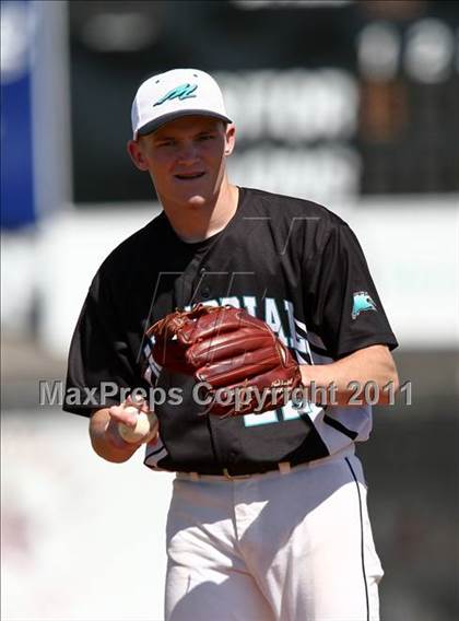 Thumbnail 3 in Pasadena Memorial vs Katy (Kenny Crafton Tournament) photogallery.
