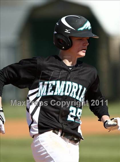 Thumbnail 1 in Pasadena Memorial vs Katy (Kenny Crafton Tournament) photogallery.