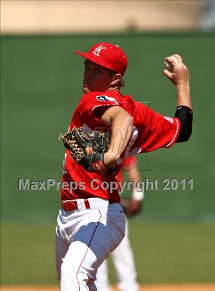 Thumbnail 3 in Pasadena Memorial vs Katy (Kenny Crafton Tournament) photogallery.