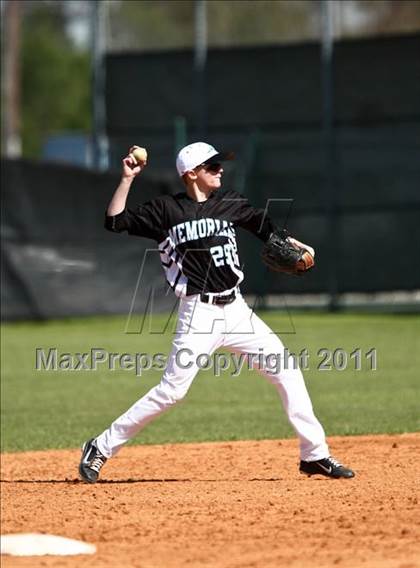 Thumbnail 1 in Pasadena Memorial vs Katy (Kenny Crafton Tournament) photogallery.