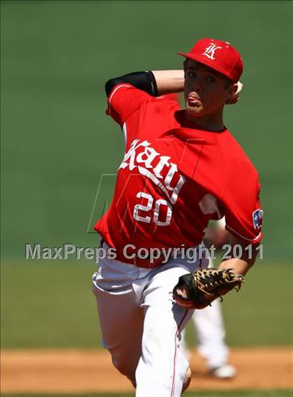 Thumbnail 1 in Pasadena Memorial vs Katy (Kenny Crafton Tournament) photogallery.