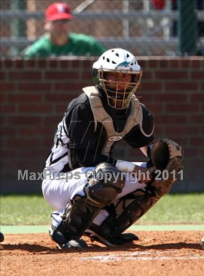 Thumbnail 1 in Pasadena Memorial vs Katy (Kenny Crafton Tournament) photogallery.