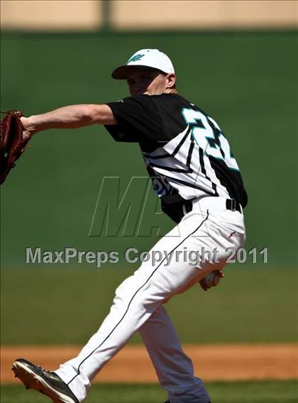 Thumbnail 3 in Pasadena Memorial vs Katy (Kenny Crafton Tournament) photogallery.