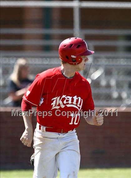 Thumbnail 3 in Pasadena Memorial vs Katy (Kenny Crafton Tournament) photogallery.