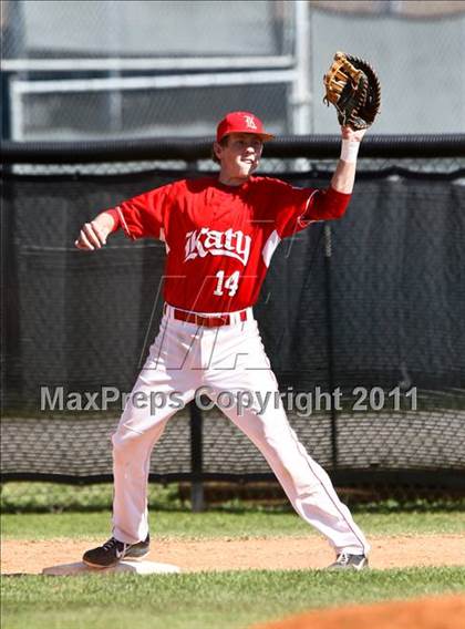 Thumbnail 1 in Pasadena Memorial vs Katy (Kenny Crafton Tournament) photogallery.